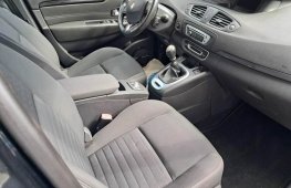 RENAULT GRAND SCENIC LIMITED
